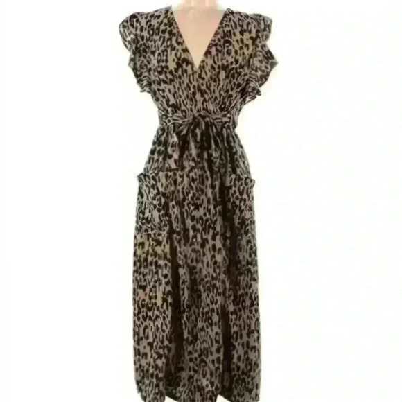 MEDIUM LEOPARD CHEETAH DRESS WITH FLUTTER SLEEVES - Picture 1 of 13
